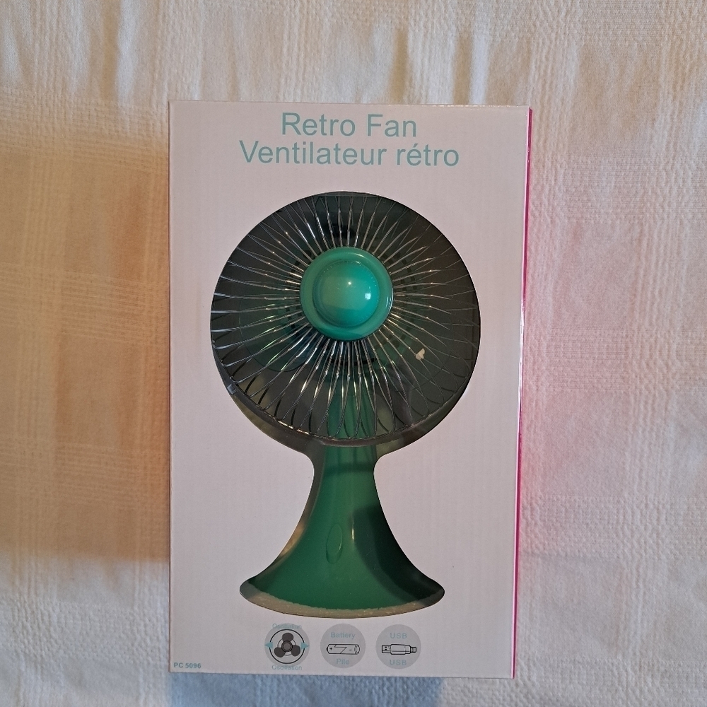 Retro desk or bed table fan, teal new